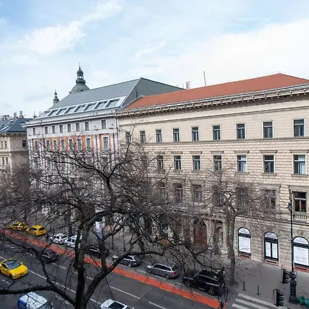 Lejlighed Andrassy Heritage Deluxe Budapest