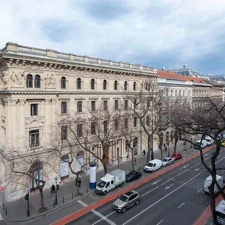 Lejlighed Andrassy Heritage Deluxe Budapest